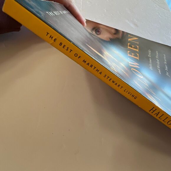 Vtg HALLOWEEN The Best of Martha Stewart Living Paperback Book 2001 1st Edition - Picture 6 of 16